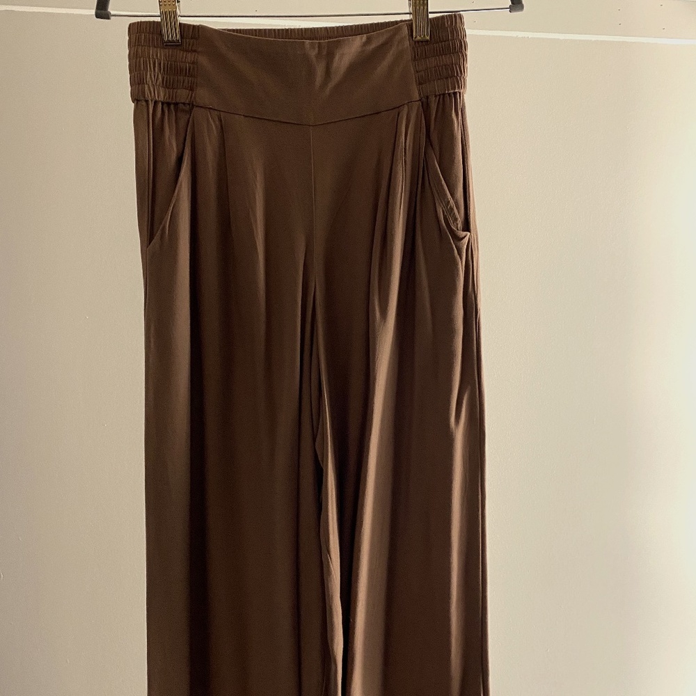 Artizia wide leg cropped brown pants- S